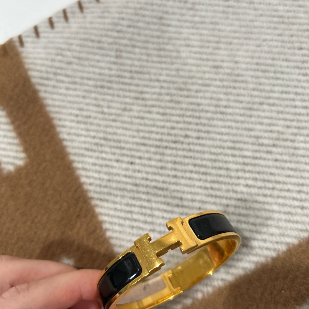 Hermes small black and gold Clic H bracelet - Picture 3 of 6